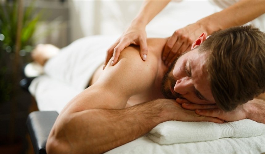 Ароматический массаж для мужчины: важные особенности и приемы