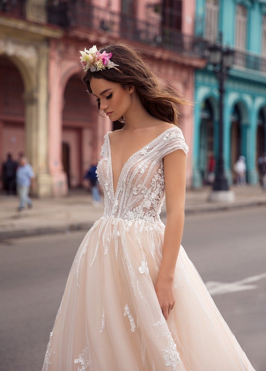 Модные свадебные платья 2024